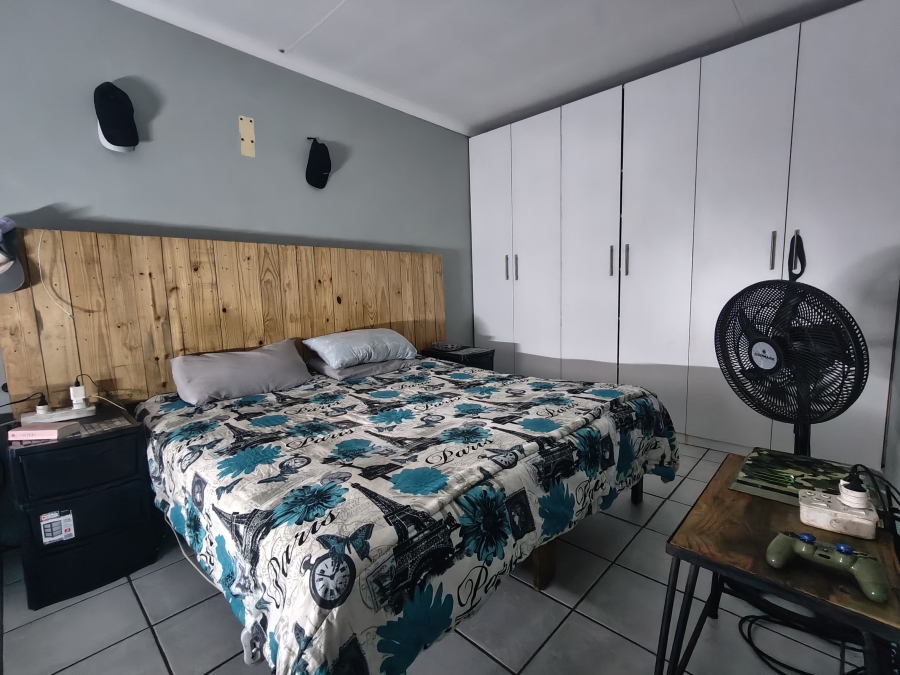 2 Bedroom Property for Sale in Rustenburg Central North West